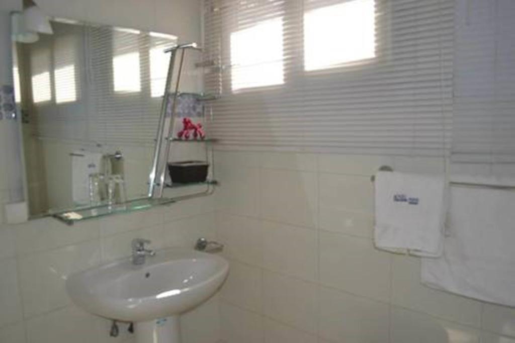 Hotel Nina Dakar Oda fotoğraf